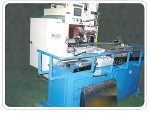 Small motor shaft automatic straightener